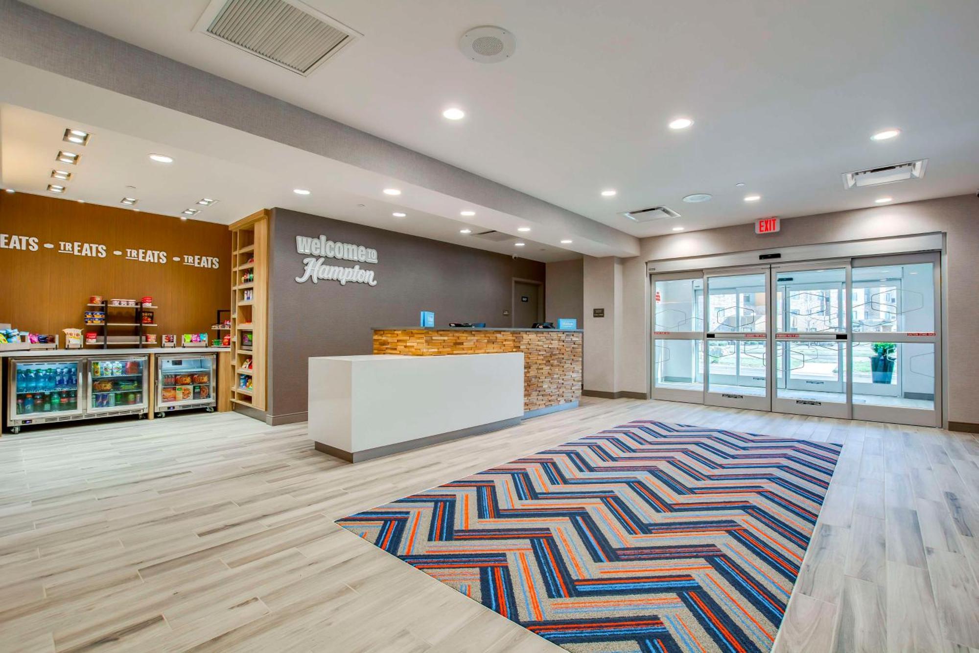 Hampton Inn & Suites By Hilton Louisville East Oxmoor Buitenkant foto